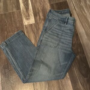 WHBM Everyday Soft High Rise Straight Crop Jeans